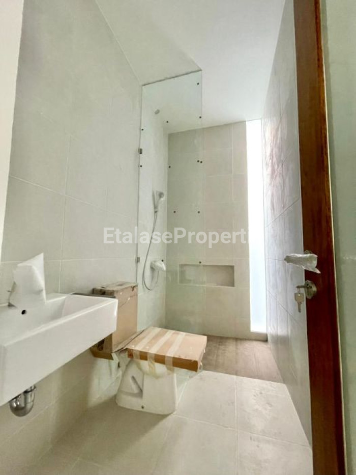 Foto properti *Dijual Rumah Baru Gress, Dian Istana Nexus* 7