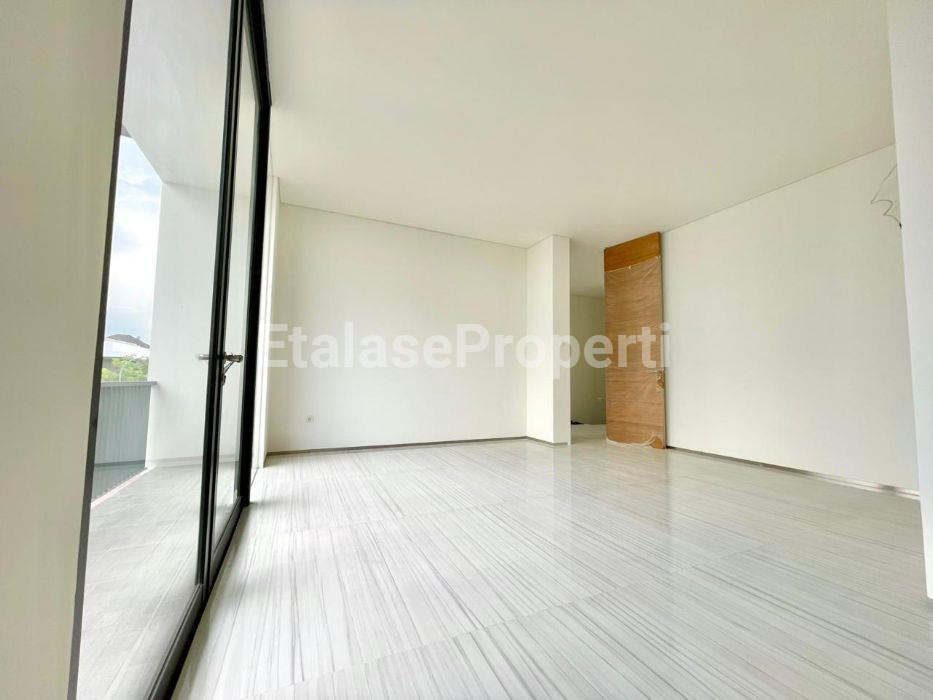 Foto properti *Dijual Rumah Baru Gress, Dian Istana Nexus* 5