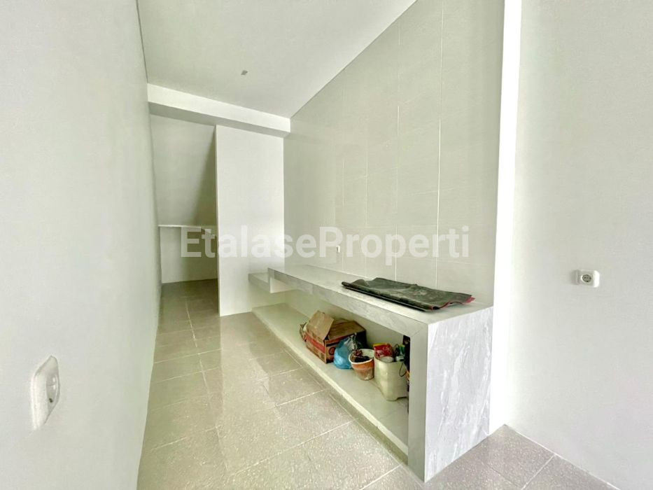 Foto properti *Dijual Rumah Baru Gress, Dian Istana Nexus* 8