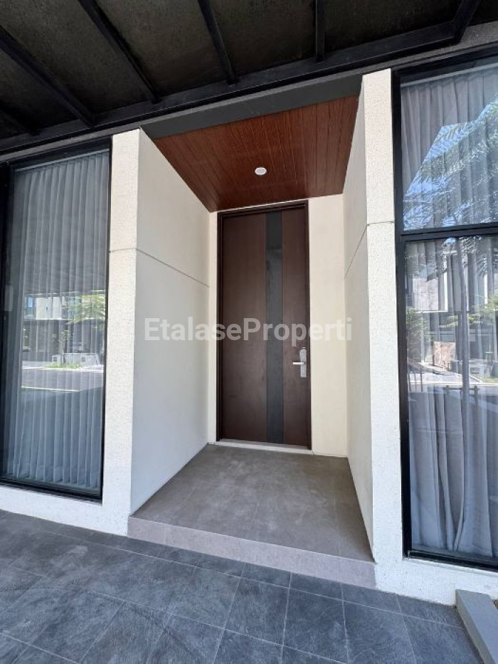 Foto properti Rumah Disewakan Di Citraland Utama Surabaya Dekat Gwalk, Kampus Ciputra, Pakuwon Mall 6