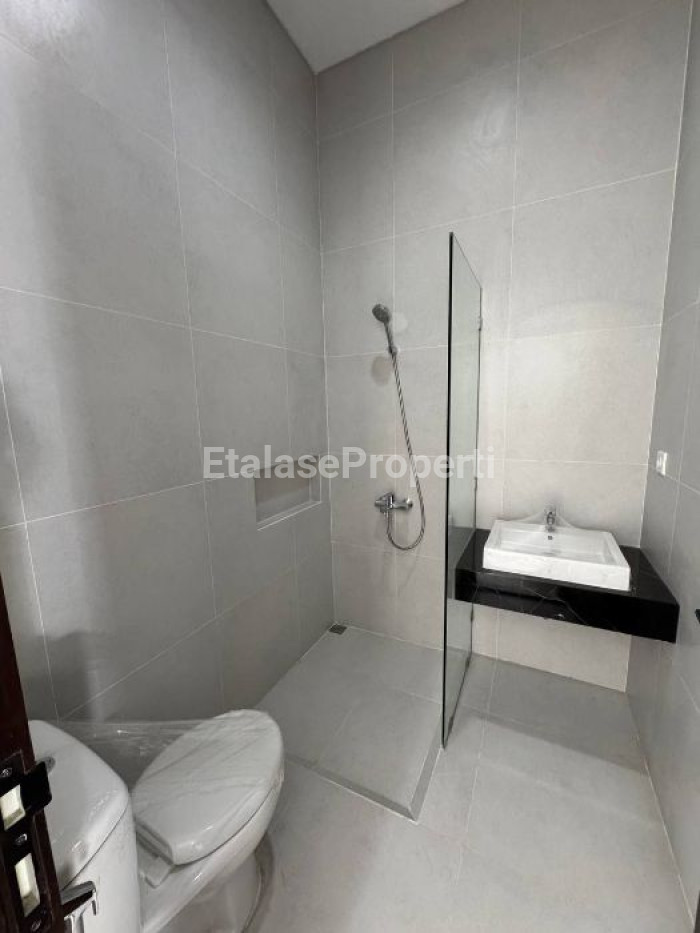 Foto properti Rumah Disewakan Di Citraland Utama Surabaya Dekat Gwalk, Kampus Ciputra, Pakuwon Mall 8