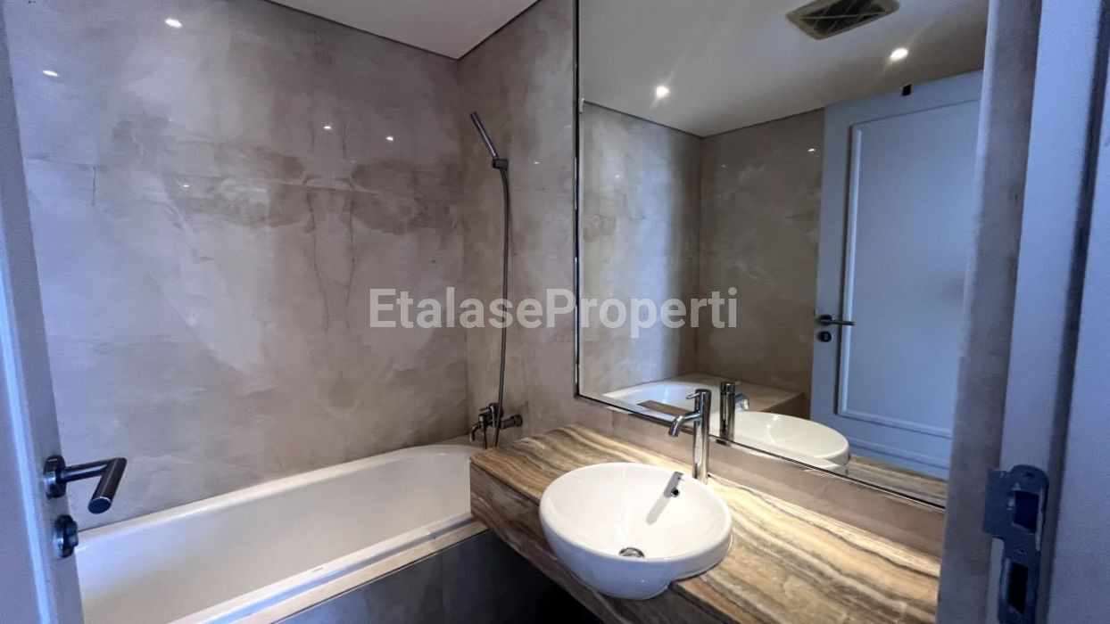 Foto properti Apartemen Mewah The Peak Tipe 3 Bedroom Private Lift Lantai 30 9