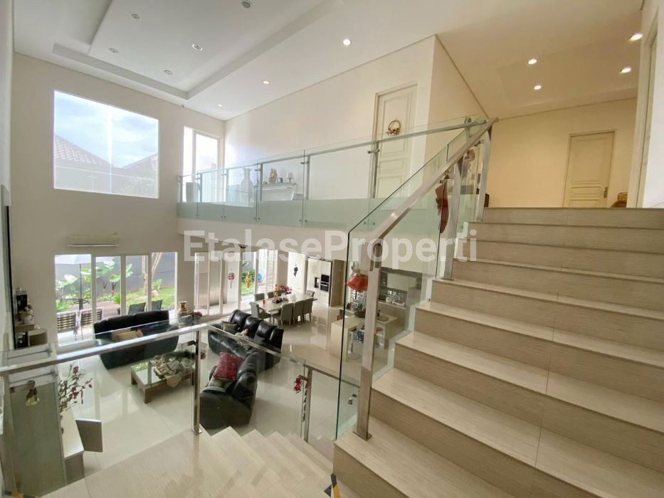 Foto properti Dijual Rumah Mewah Di Puri Sentra Raya Ext Citraland Utama 2