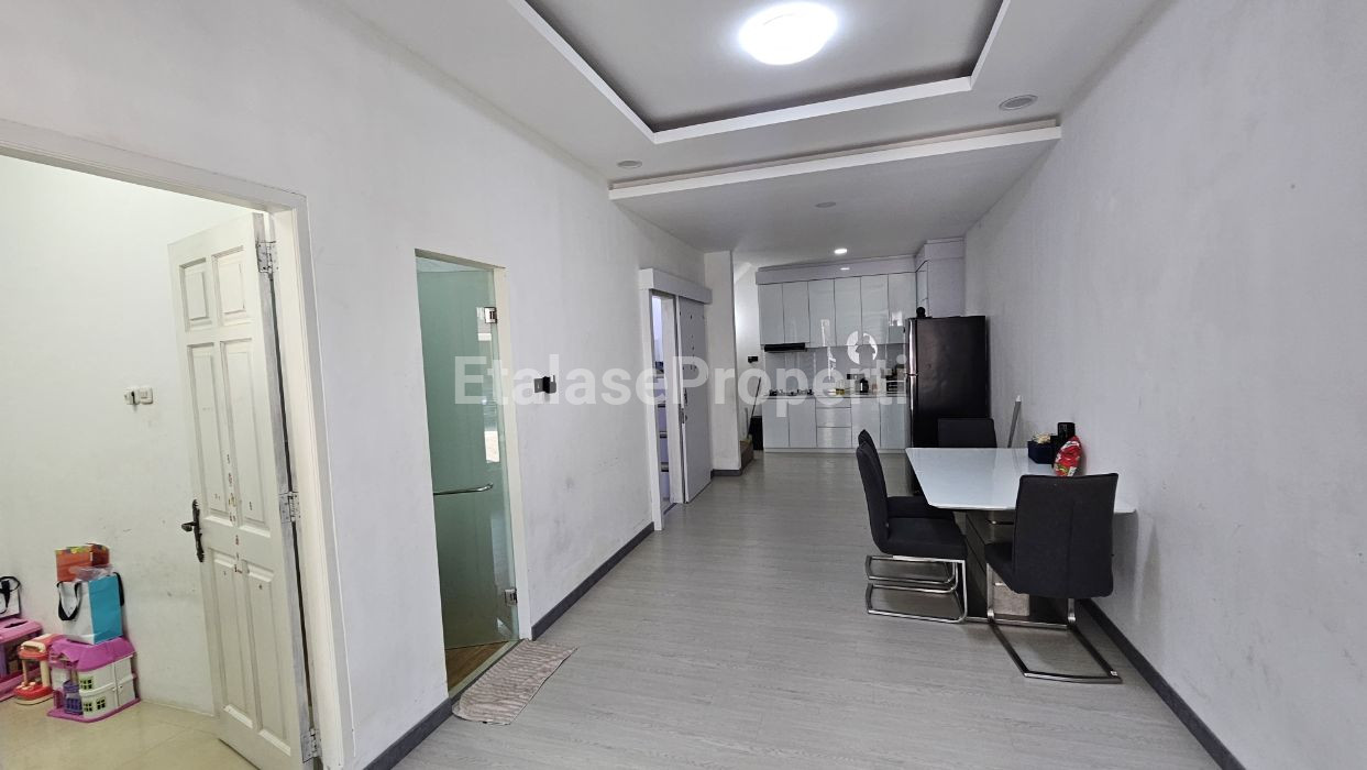 Foto properti Dijual Rumah Siap Huni Di Taman Mutiara, Pakuwon City 2