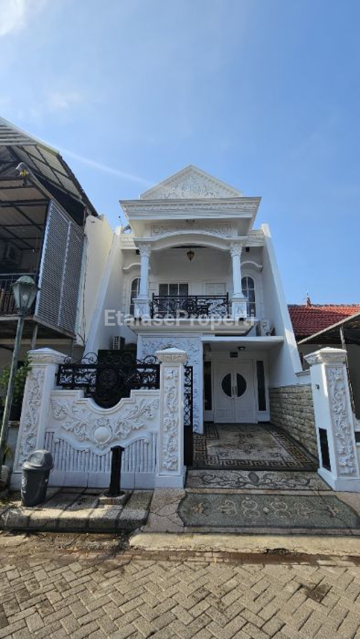 Foto properti Dijual Rumah Siap Huni Di Taman Mutiara, Pakuwon City 1