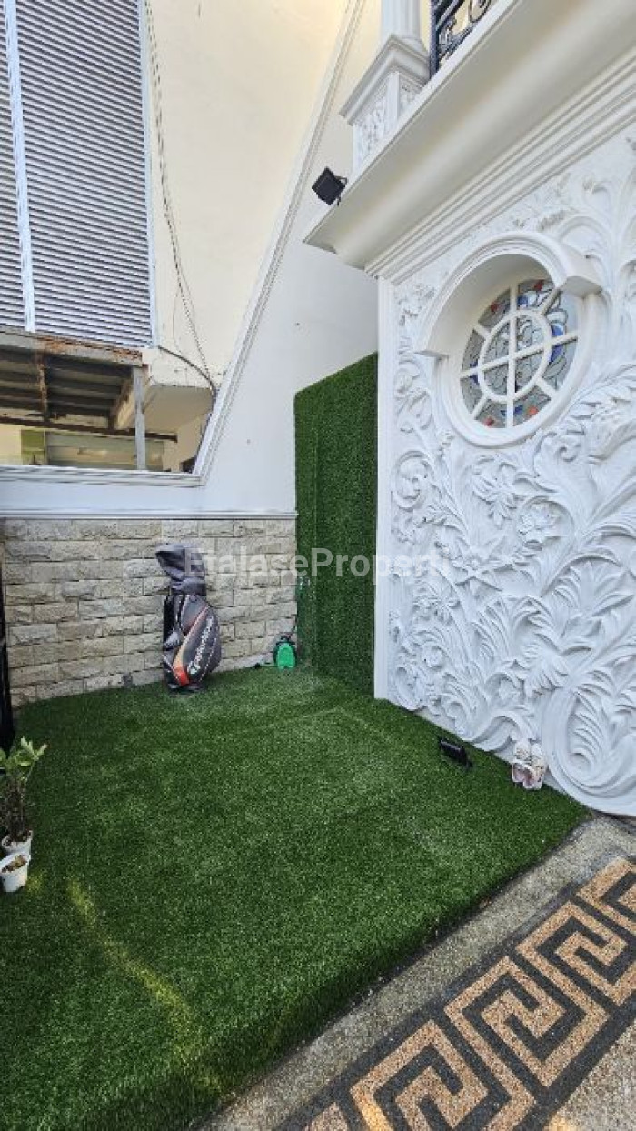 Foto properti Dijual Rumah Siap Huni Di Taman Mutiara, Pakuwon City 7