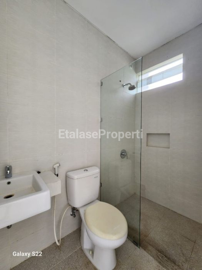 Foto properti Disewakan Rumah Northwest Hill Citraland Siap Huni 4