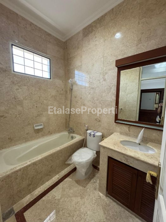 Foto properti Disewakan Rumah 2 Lantai Citraland 4