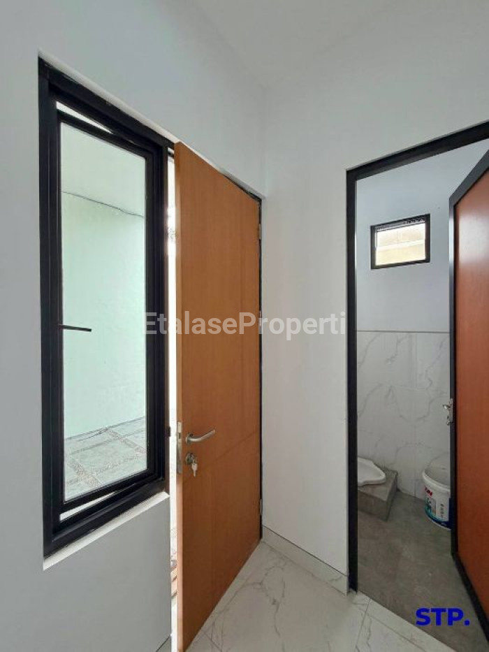 Foto properti 2 Unit - Rumah Baru Minimalis Di Prapen Indah, Jemursari 2