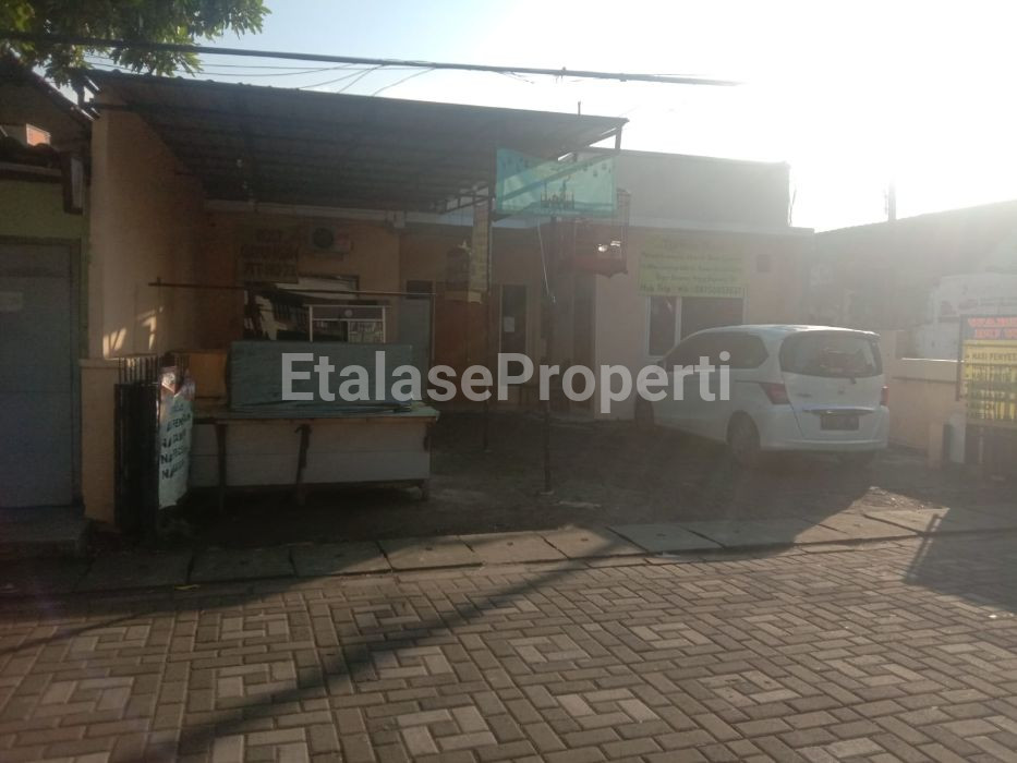 Foto properti Dijual Cepat Usaha Kost-kostan Aktif Di Gayungan PTT 8