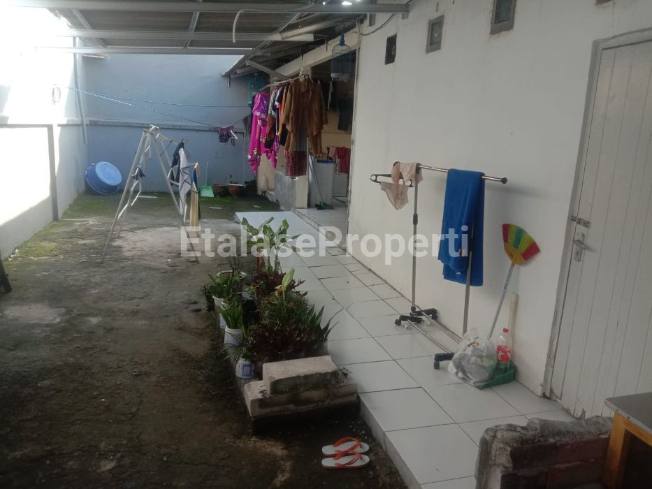 Foto properti Dijual Cepat Usaha Kost-kostan Aktif Di Gayungan PTT 9