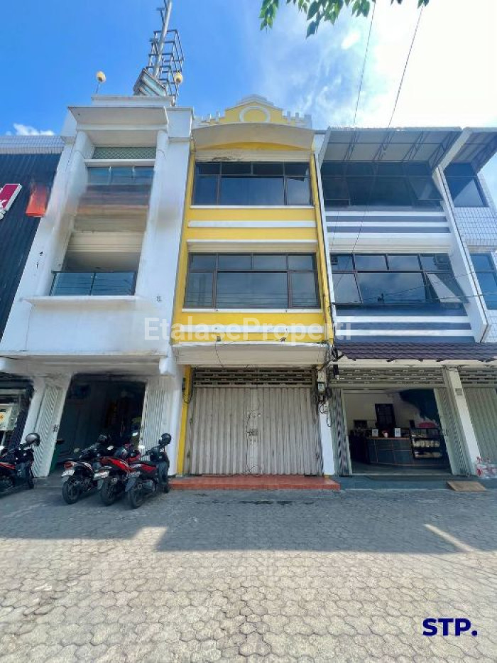Foto properti Disewakan, Ruko 3 Lantai Di Jalan Dharmahusada - Dr. Moestopo 1