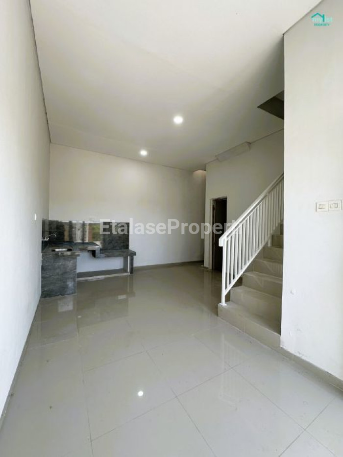 Foto properti Dijual Rumah Baru Di Modern Tengah Gununganyar Dekat UPN 4