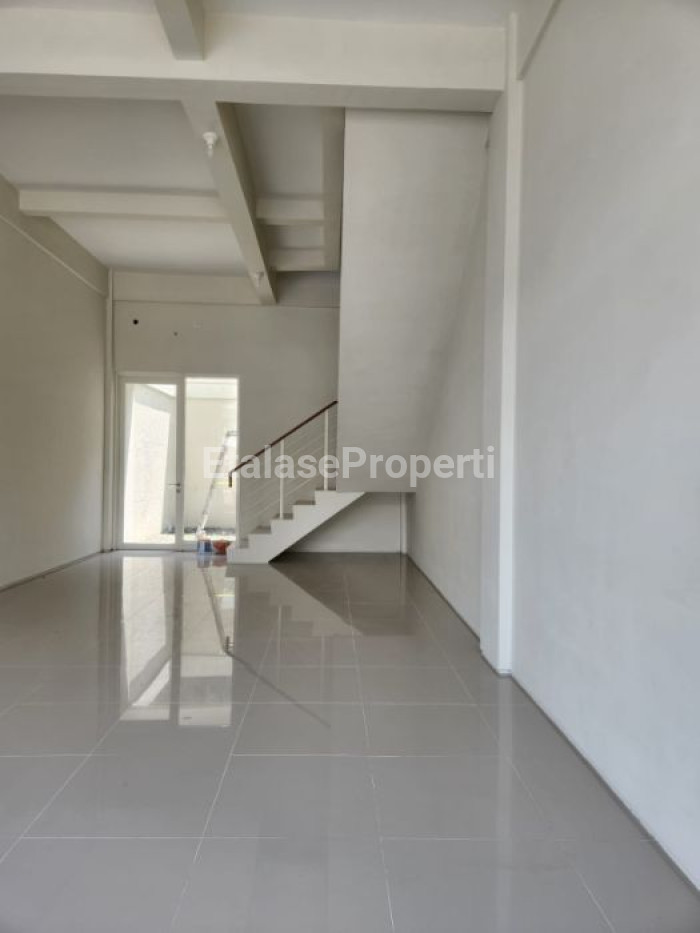 Foto properti Disewakan Ruko Northwest Boulevard Siap Huni 1