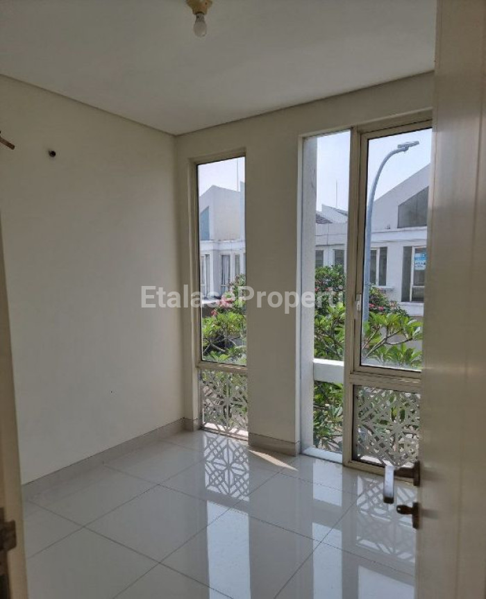 Foto properti Rumah Grand Pakuwon Cluster Adelaide Tipe Sanders Lebar 6 8