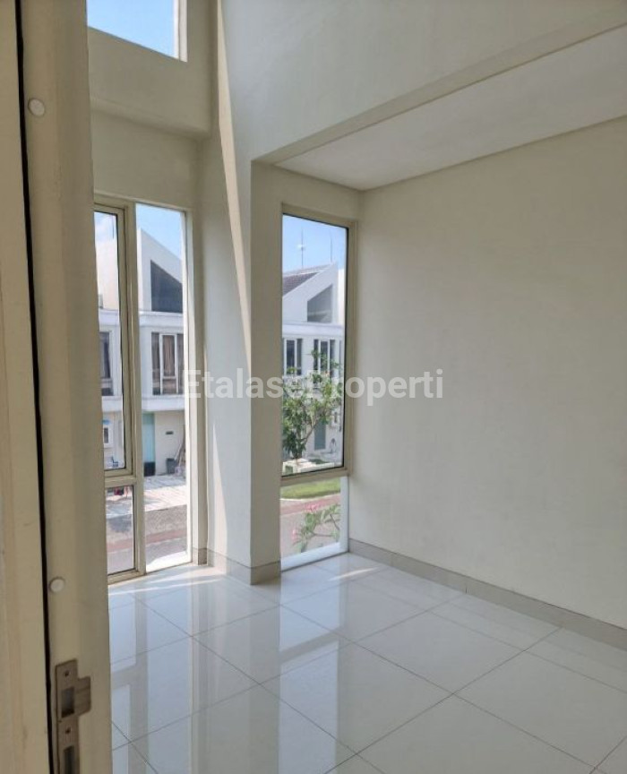 Foto properti Rumah Grand Pakuwon Cluster Adelaide Tipe Sanders Lebar 6 9