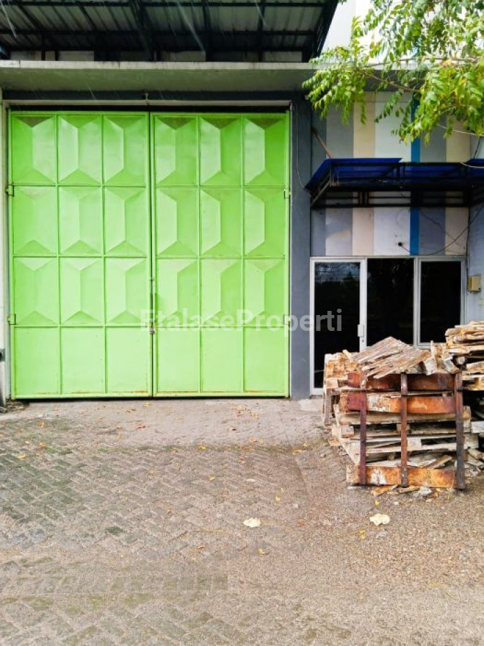 Foto properti Dijual Gudang Safe N Lock Lingkar Timur Sidoarjo Siap Pakai 1