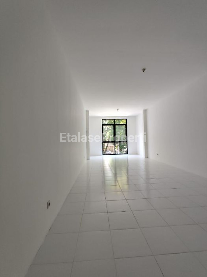 Foto properti Jual Ruko Baru Manyar Jaya 6