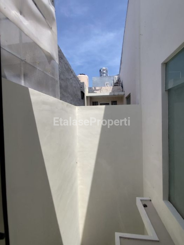 Foto properti Jual Rumah Pakuwon City 2