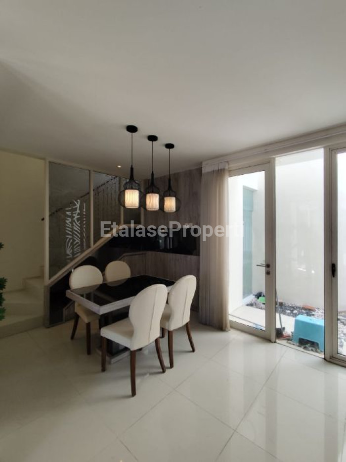 Foto properti Jual Rumah Pakuwon City 4