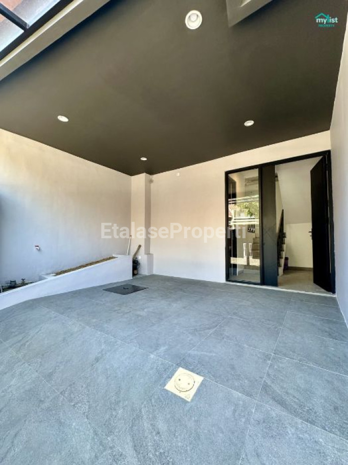 Foto properti Dijual Rumah Baru Gress Purimas Gununganyar Dekat Raya MERR 2