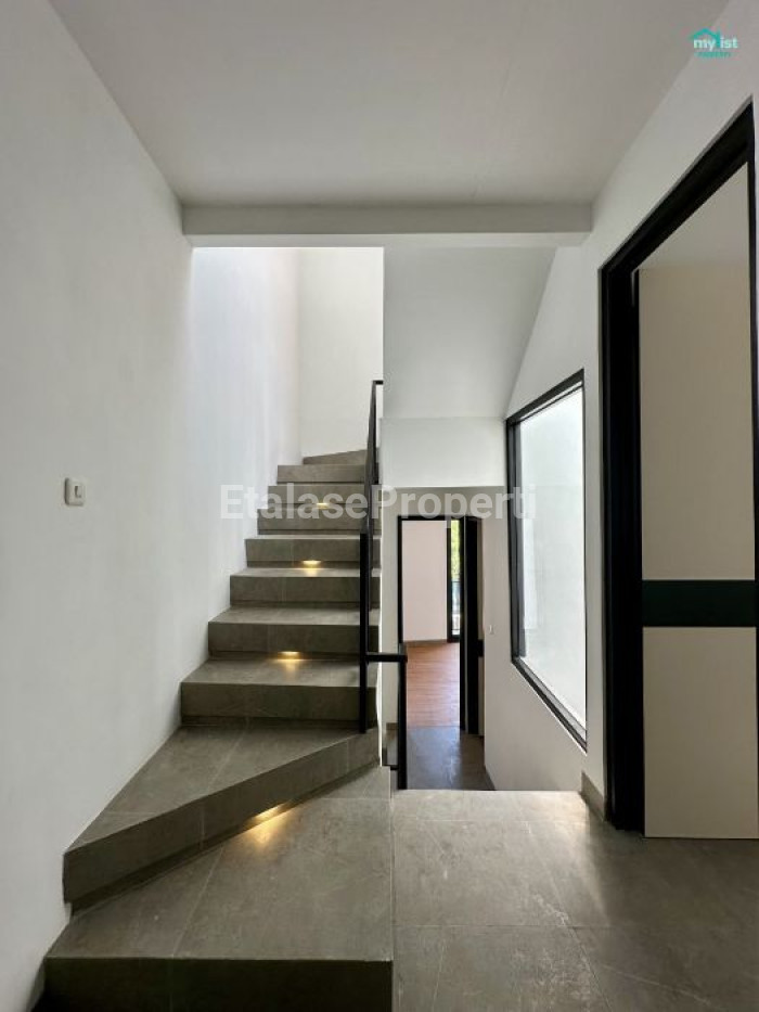 Foto properti Dijual Rumah Baru Gress Purimas Gununganyar Dekat Raya MERR 7