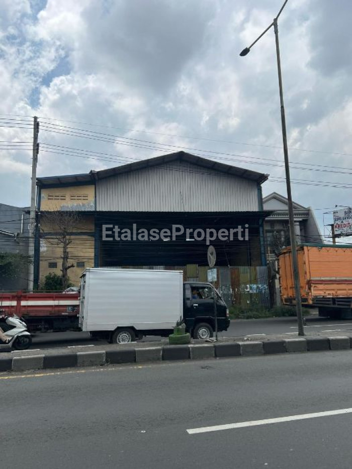 Foto properti GUDANG DIJUAL  Lokasi STRATEGIS 0 Jalan Raya Double Way Raya Taman Sidoarjo 1