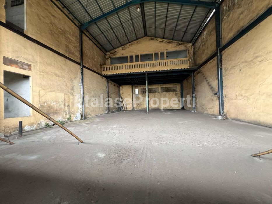 Foto properti GUDANG DIJUAL  Lokasi STRATEGIS 0 Jalan Raya Double Way Raya Taman Sidoarjo 2