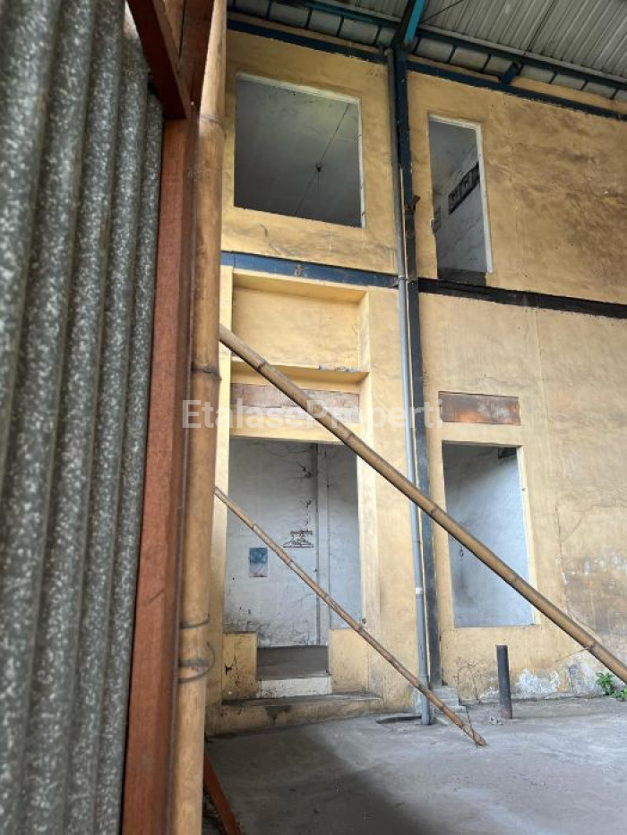 Foto properti GUDANG DIJUAL  Lokasi STRATEGIS 0 Jalan Raya Double Way Raya Taman Sidoarjo 5