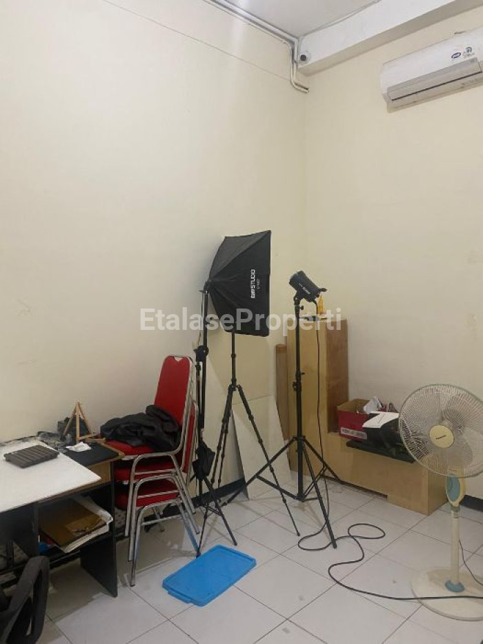 Foto properti *Dijual Ruko Surabaya Pusat* 2