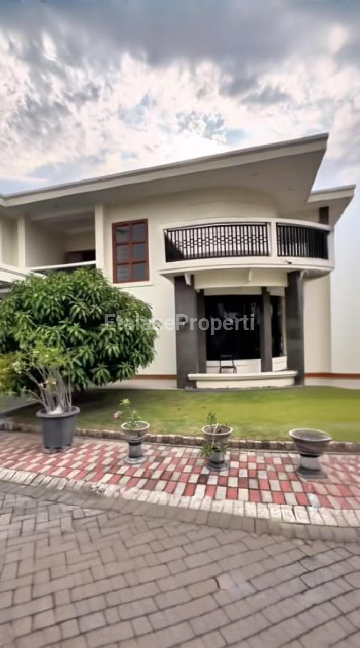 Foto properti Rumah Mewah Pojok Siap Huni Di  Floraya Margorejo 1