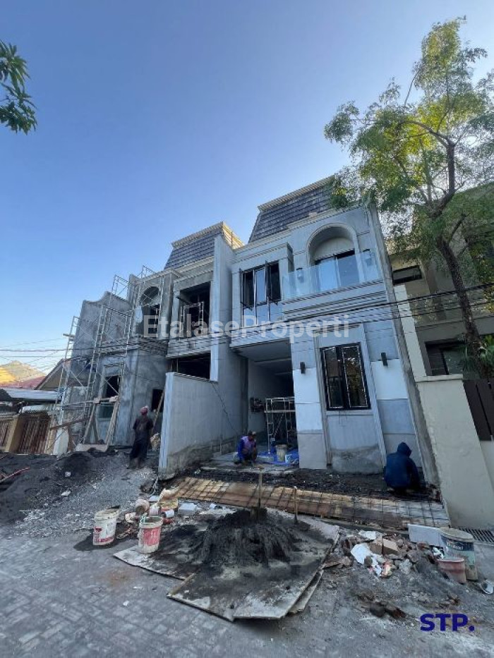 Foto properti 2 Unit, Rumah Baru American - Style Di Perumahan Manyar Indah 3