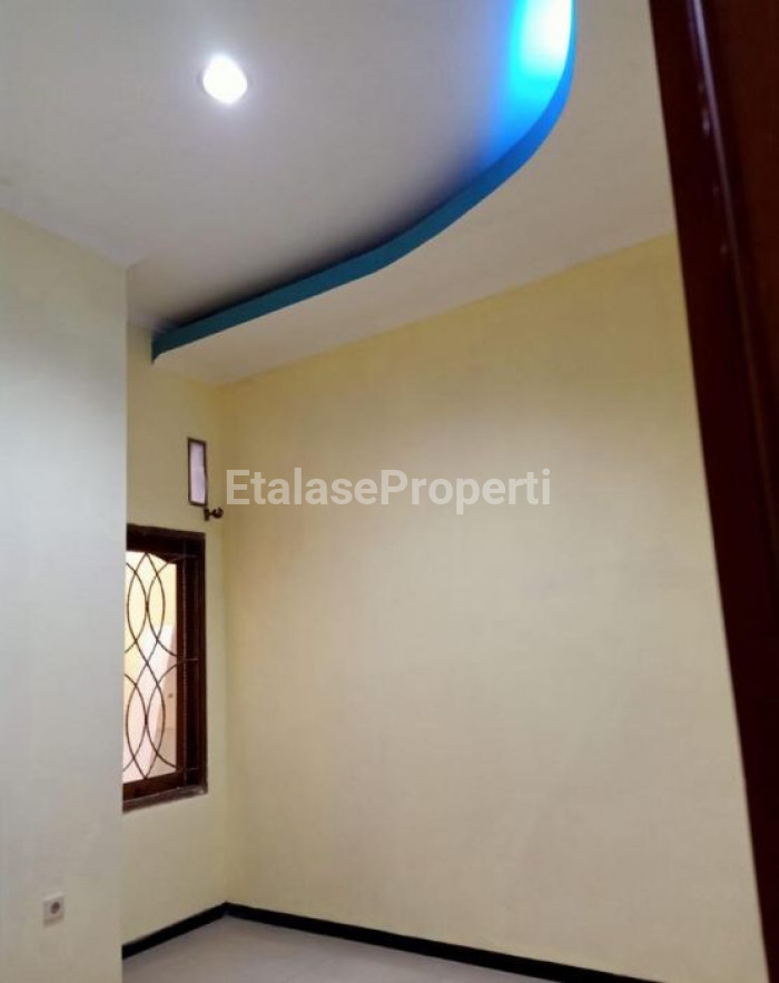 Foto properti Dijual Cepat Rumah Siap Huni Di Penjaringan Sari 2 Surabaya Timur 2
