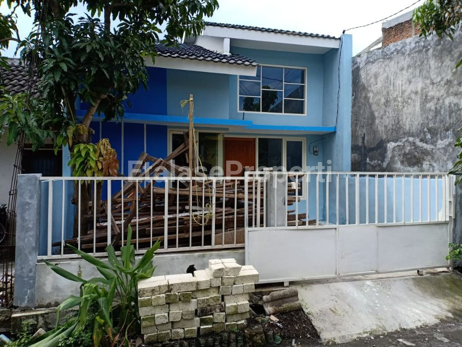Foto properti Dijual Rumah Oma Indah 2 Kamar Tidur Bringkang Menganti Gresik 1
