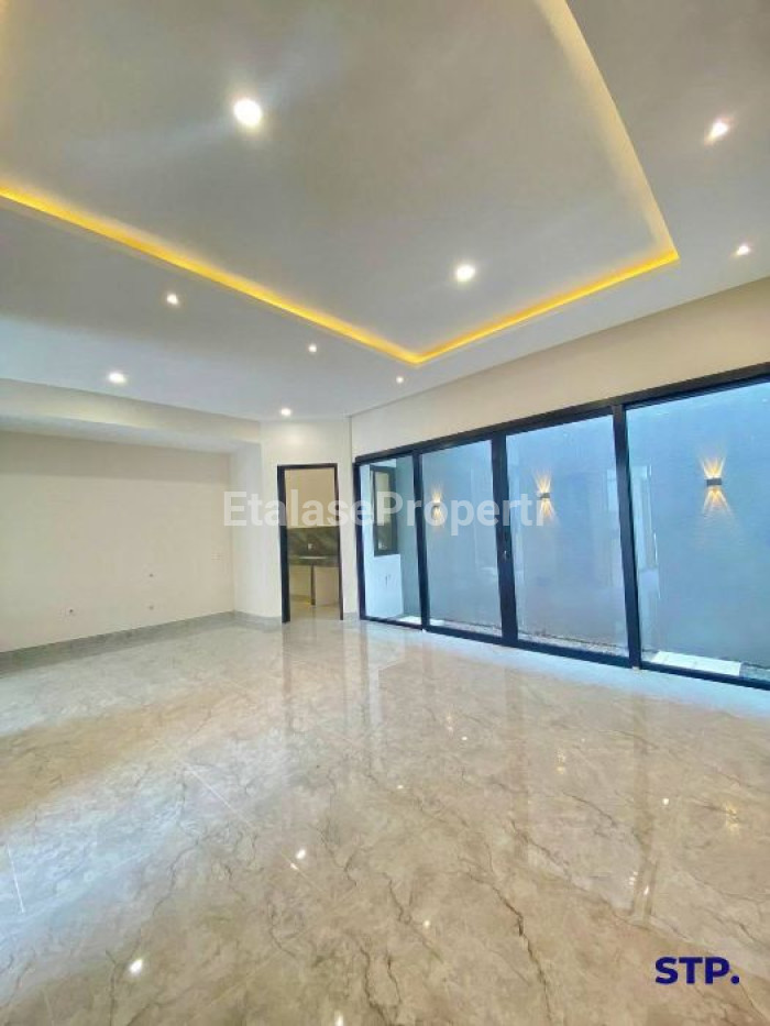Foto properti Rumah Baru Modern Di Citraland Cluster Woodland 4 Kamar Utama 5