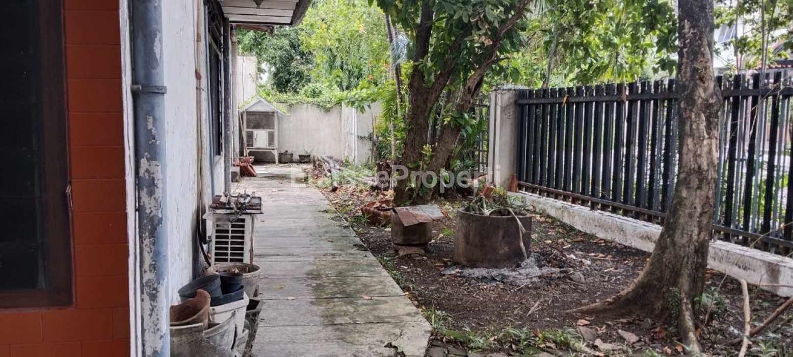 Foto properti Rumah Hoek 1 Lantai Di Jemursari Timur 4