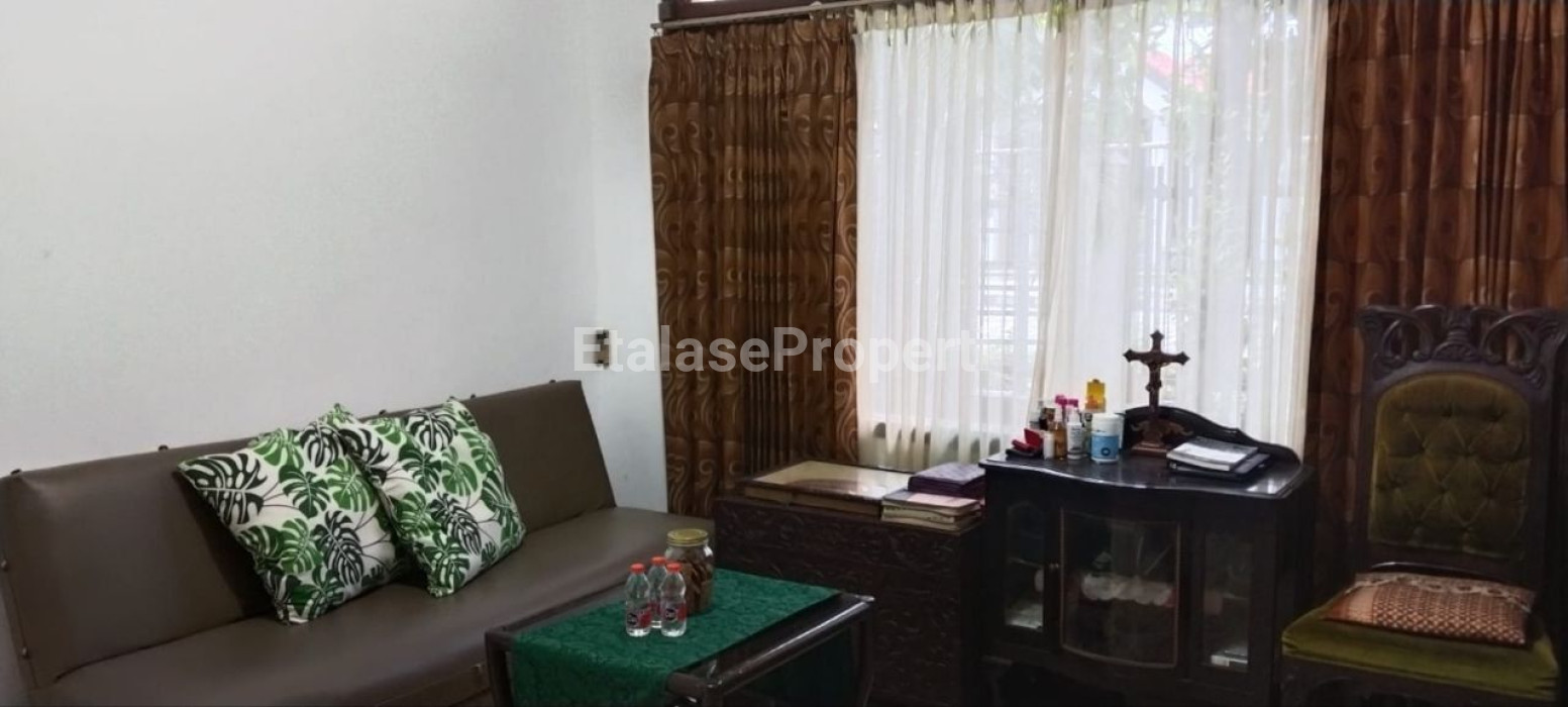 Foto properti Rumah Hoek 1 Lantai Di Jemursari Timur 7