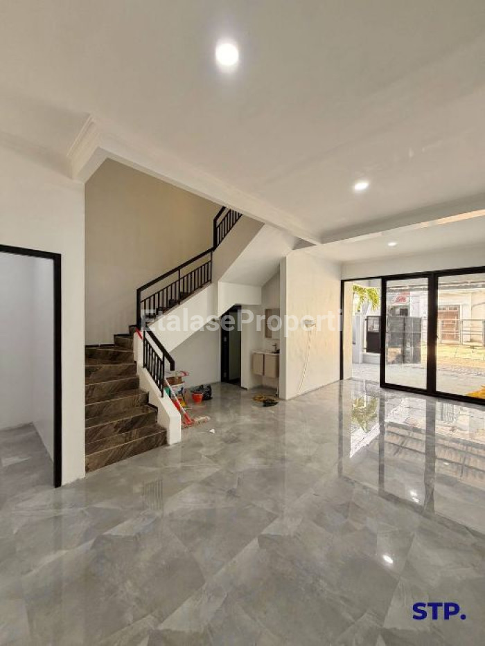 Foto properti Jarang Ada 2M-an! Rumah Full Renovasi Di Dharmahusada Mas 2