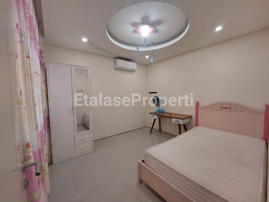 Foto properti Di Jual Cepat  Rumah Modern Minimalis Siap Huni Royal Residence Wiyung-Surabaya Barat 2