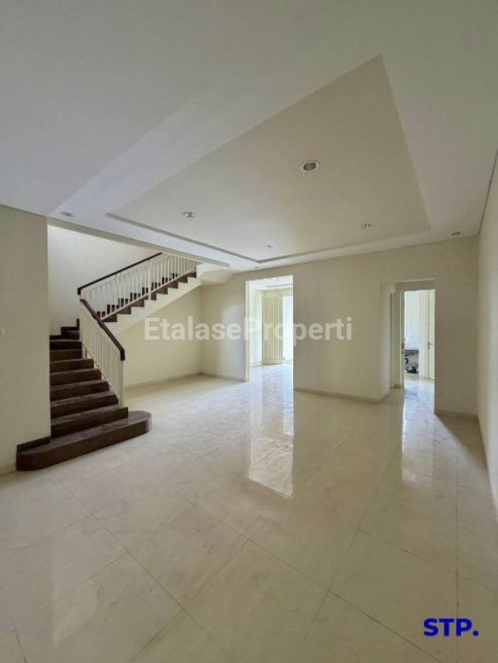 Foto properti Rumah Baru Di Gayung Kebonsari Lebar 7 3