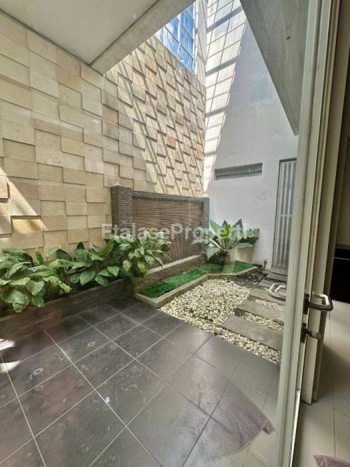 Foto properti Sewa Rumah Mewah Citraland Cluster Raffles Garden Full Furnished 6