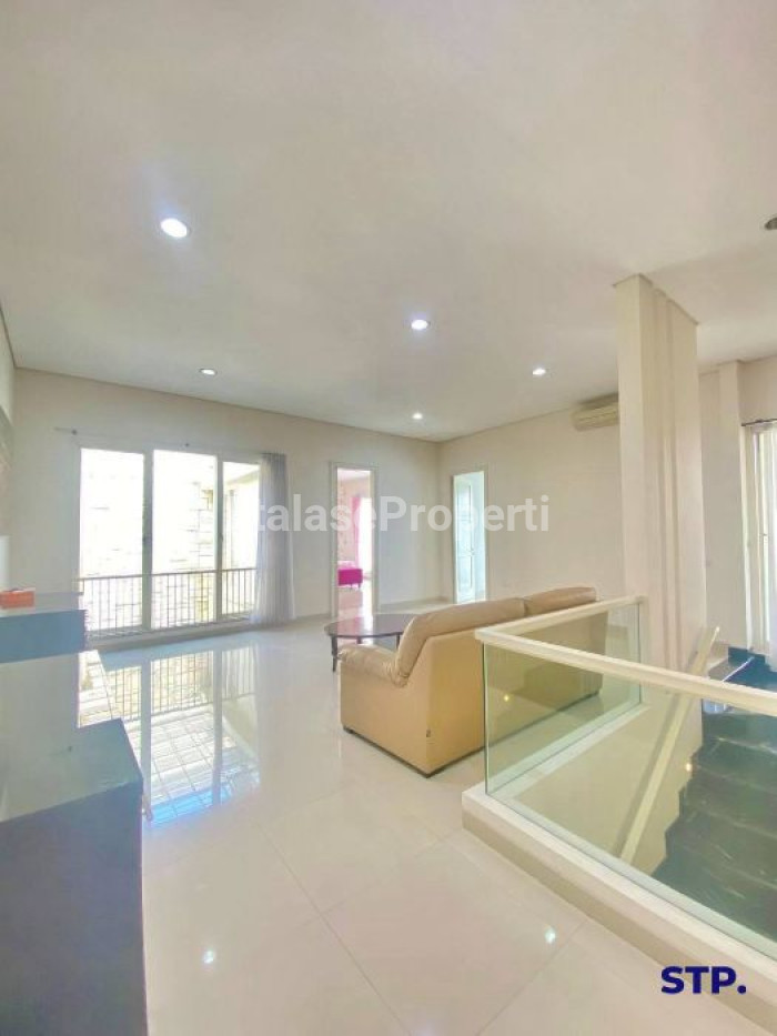 Foto properti Sewa Rumah Mewah Citraland Cluster Raffles Garden Full Furnished 7