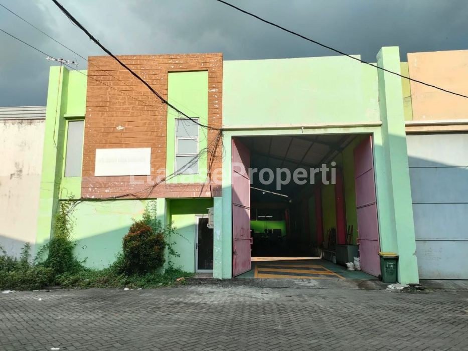 Foto properti Gudang Siap Pakai Di Sentra Pergudangan Bambe Driyorejo - Lantai EPOXY 1