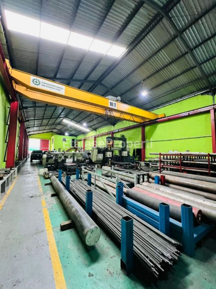 Foto properti Gudang Siap Pakai Di Sentra Pergudangan Bambe Driyorejo - Lantai EPOXY 3