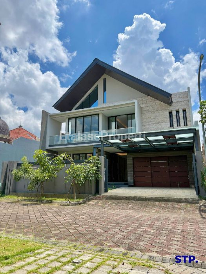 Foto properti Rumah Baru High Spec Di Regency 21, Surabaya Timur 1