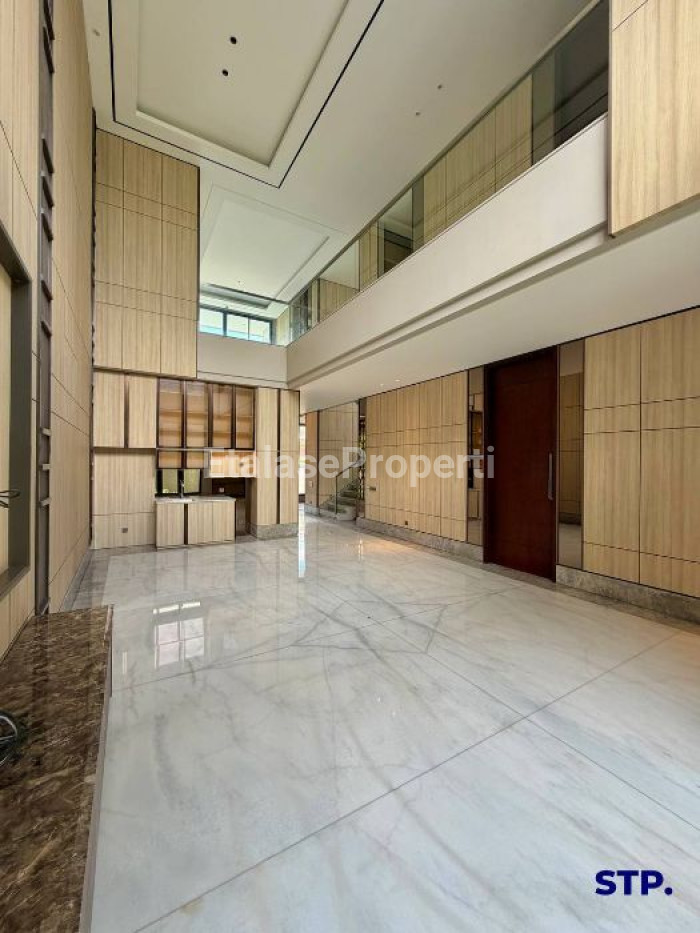 Foto properti Rumah Baru High Spec Di Regency 21, Surabaya Timur 2