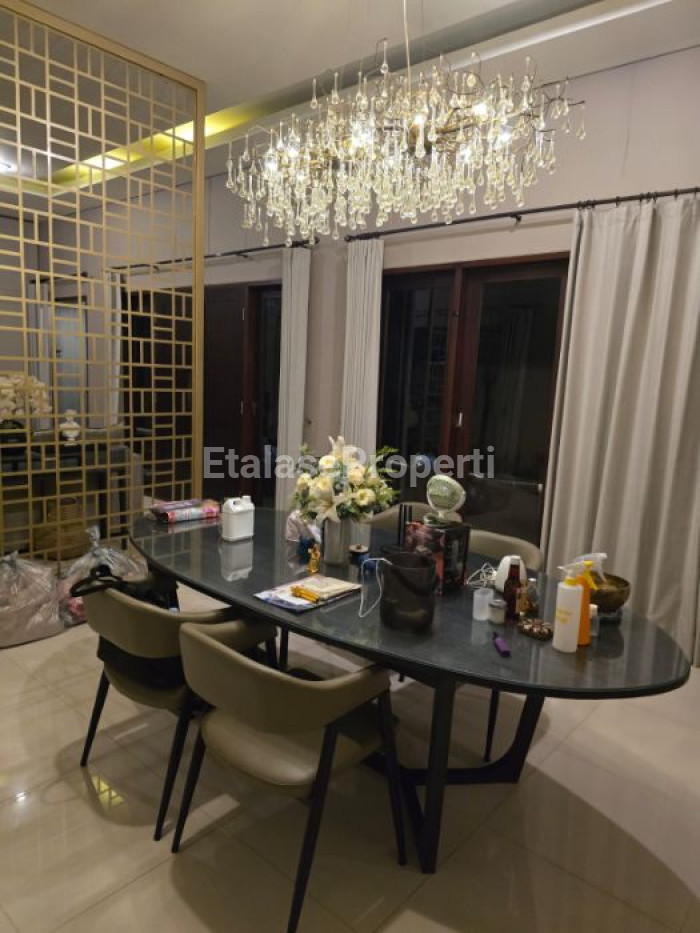 Foto properti Bale Mansion ( Sunset Road Samping Care4) 1