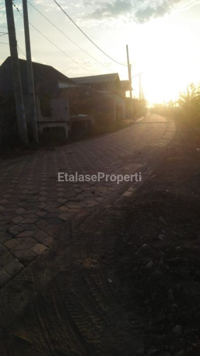 Foto properti Dijual : Lahan Di Raya Medayu Utara 3