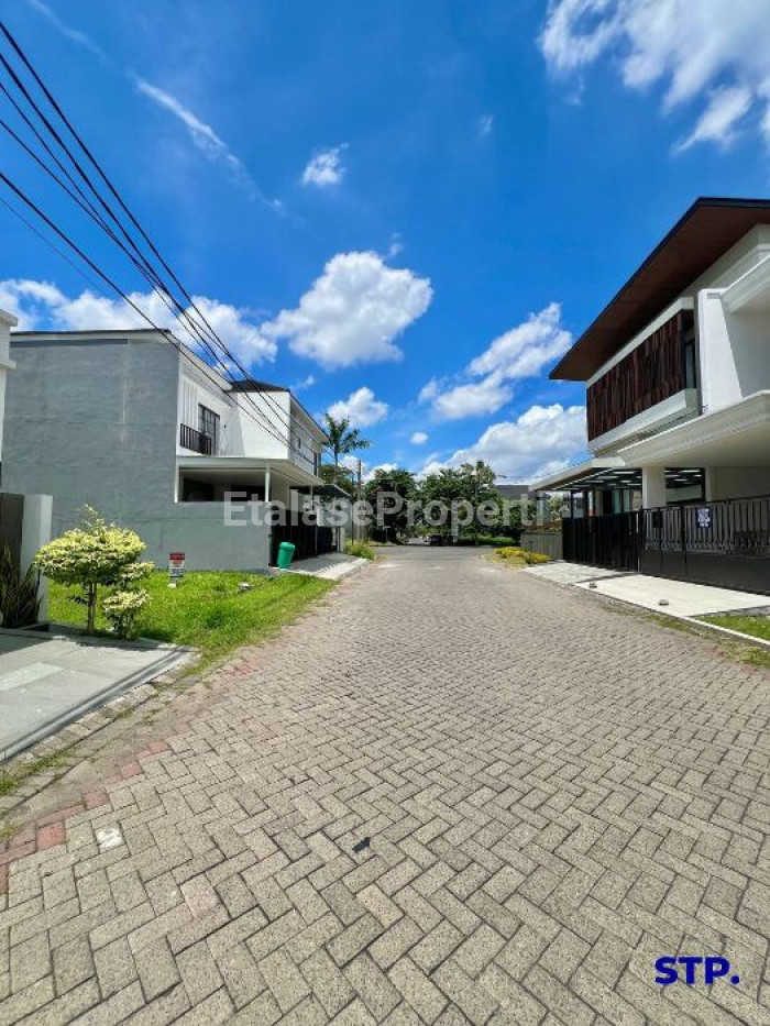 Foto properti INDEN NOW - Rumah Mewah Lebar 12 Di Galaxi Bumi Permai Araya Tahap 2 4