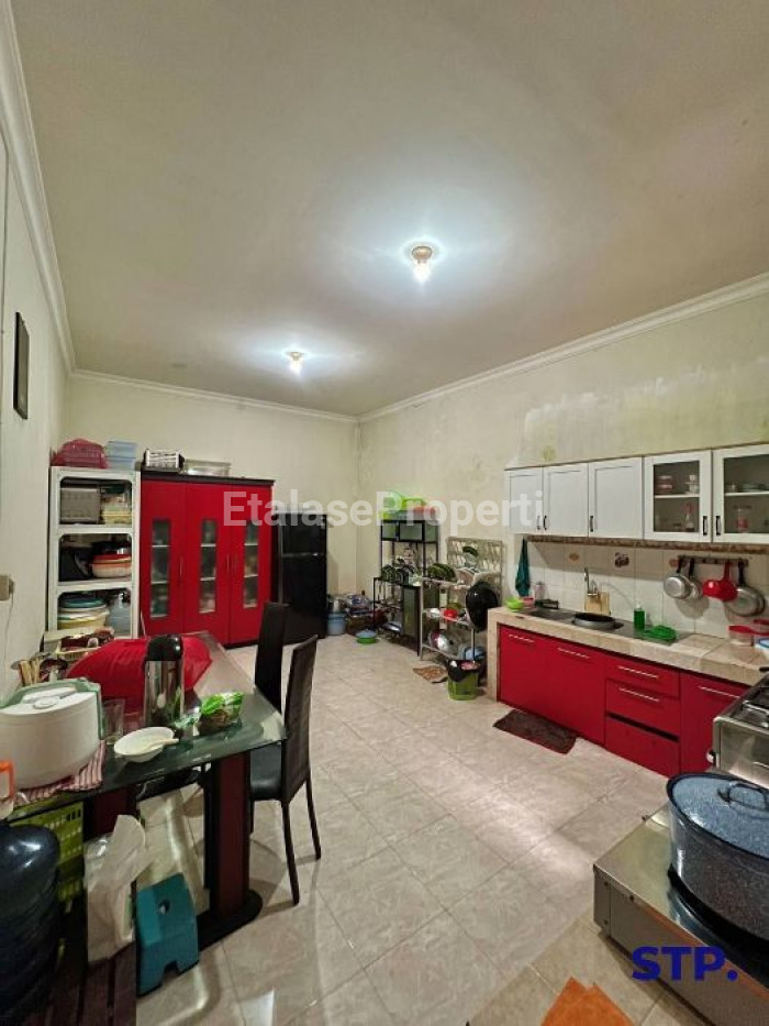 Foto properti Rumah Mewah Classic Mediteranian Di Darmo Hill 4